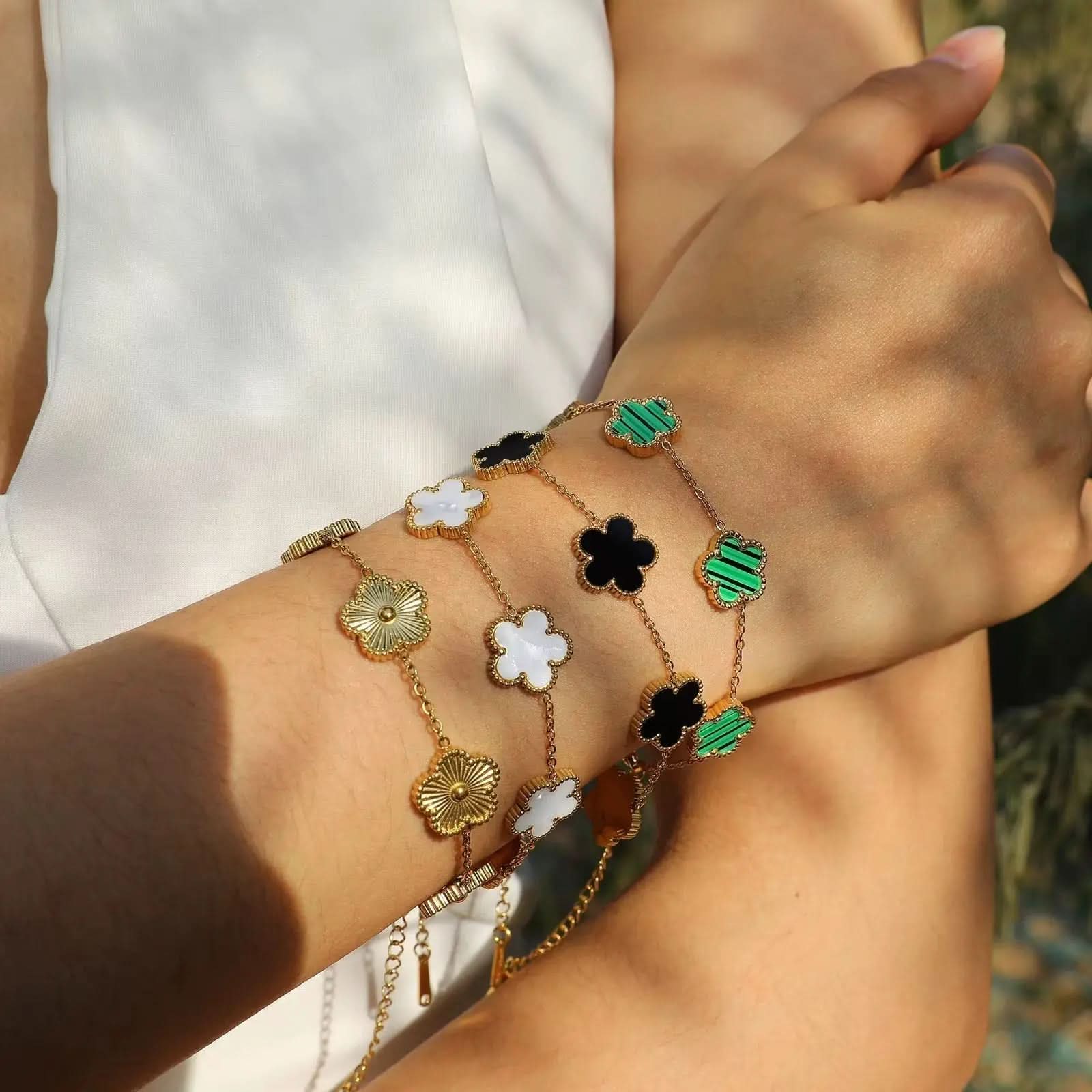 Flower Clover Bracelet Black