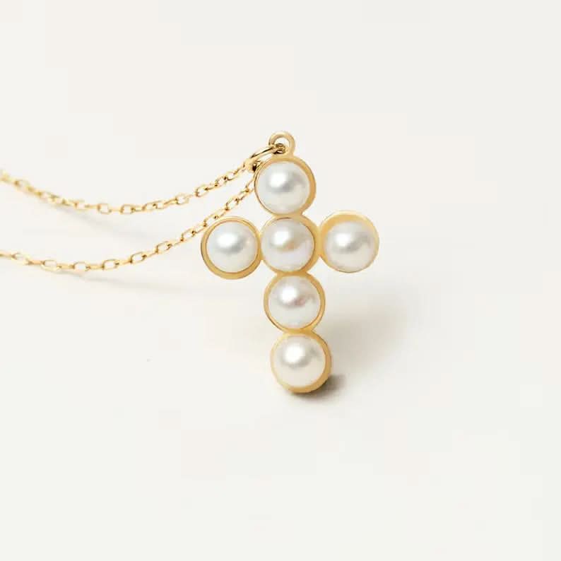 Dainty Pearl Cross