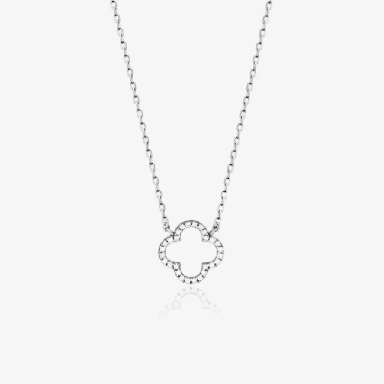 Dainty Clover Necklace