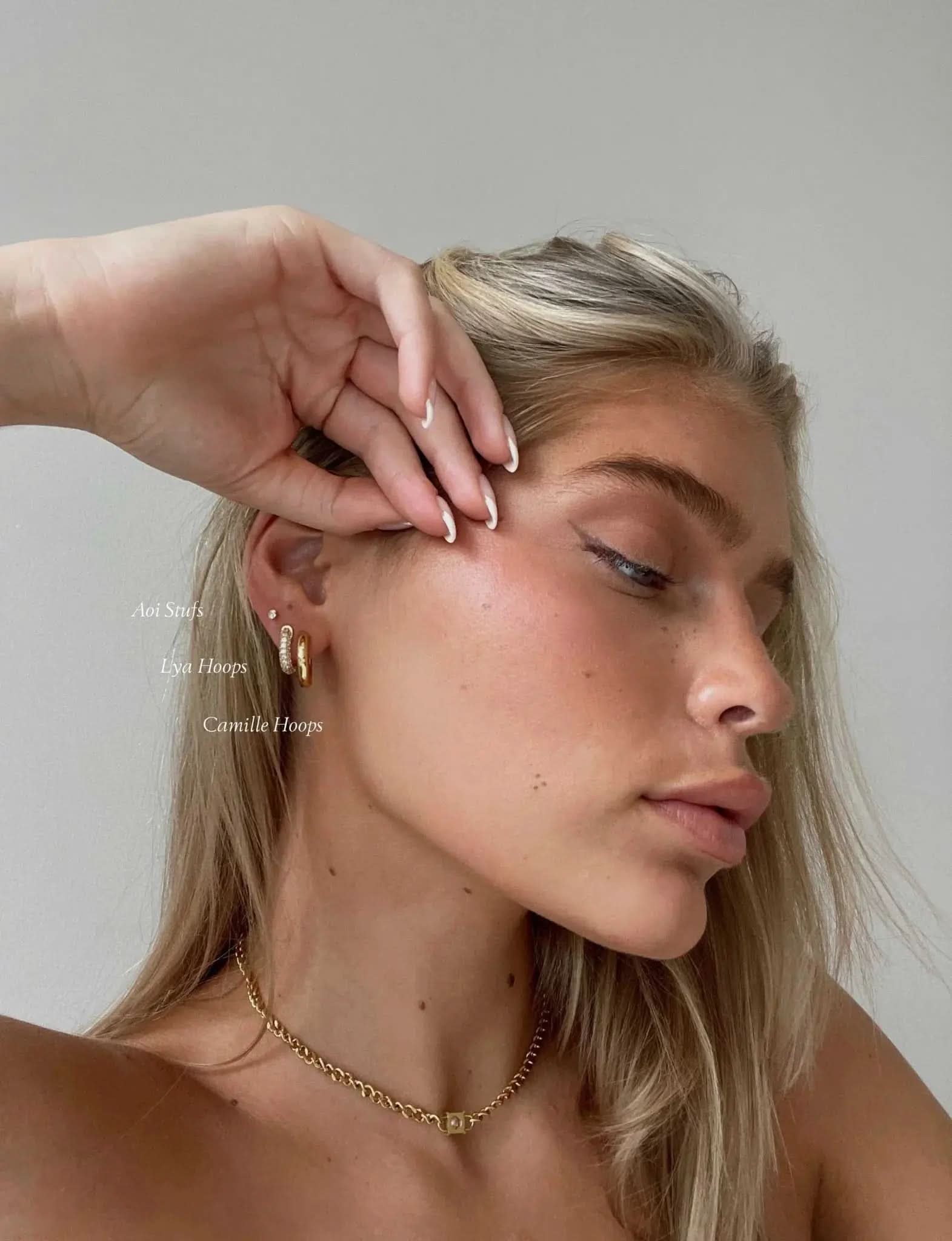 Daphne Earrings – Gold (4 Sizes)