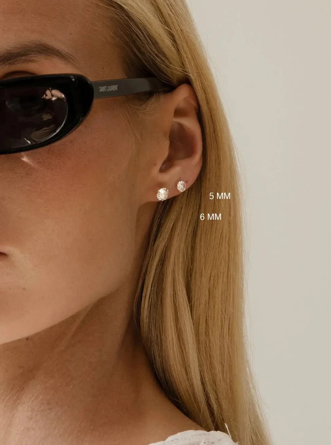 Daphne Earrings – Gold (4 Sizes)