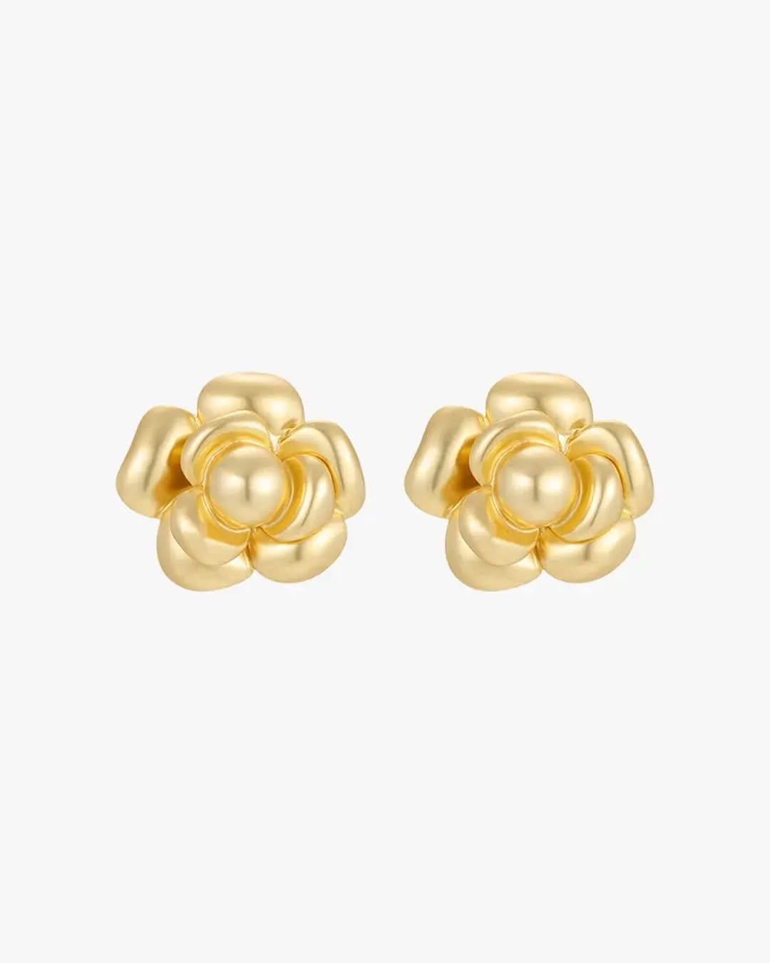 Elen Earrings – Gold Floral Studs