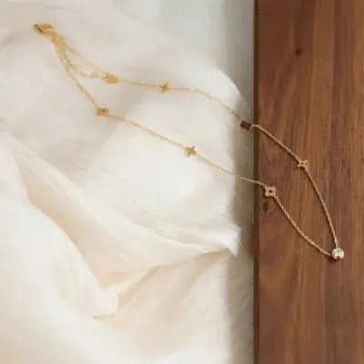 Carrie Clover Necklace