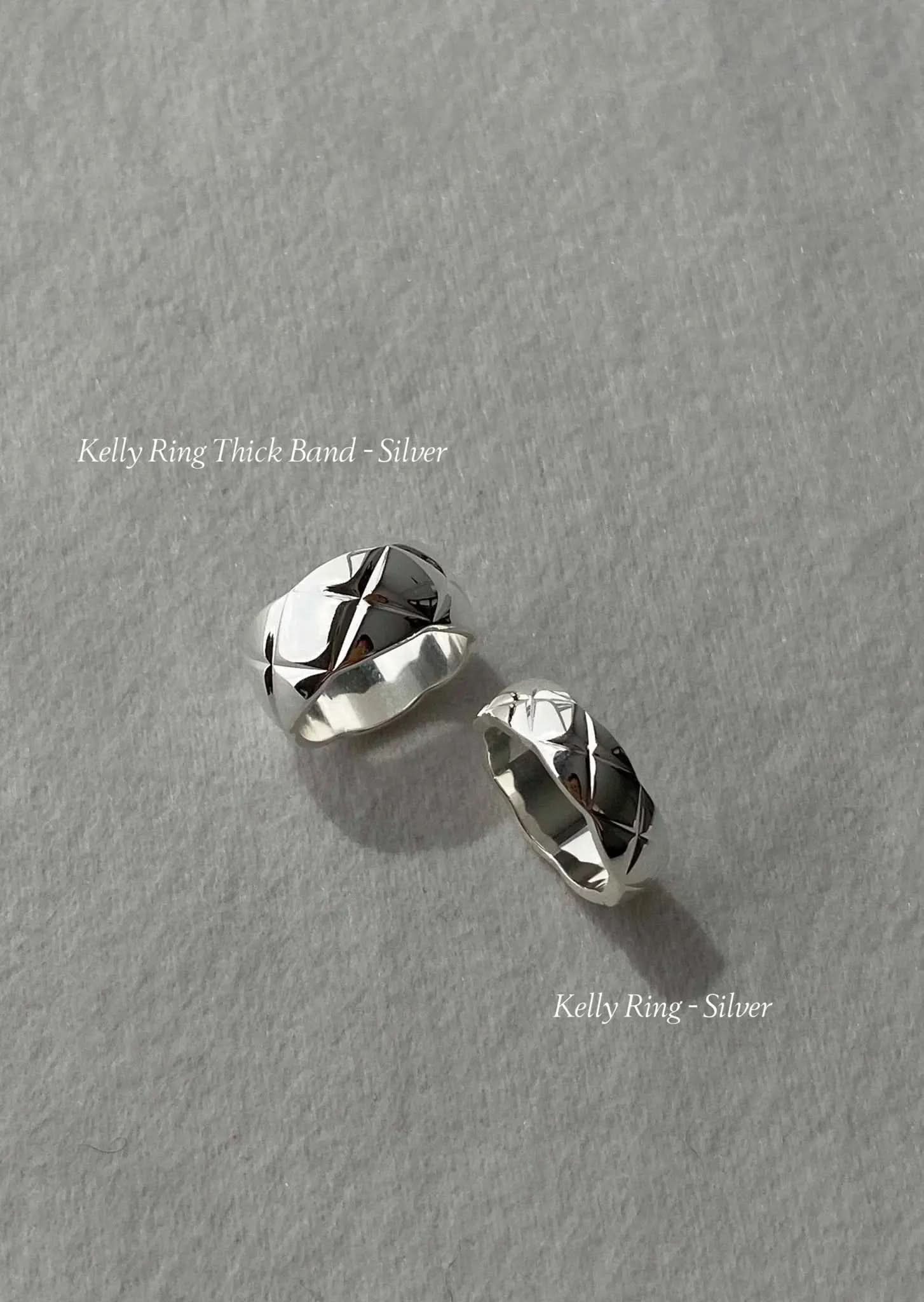 Aubrey Thick Band Ring - Silver