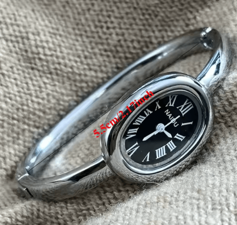 Naidu Oval Watch Gold