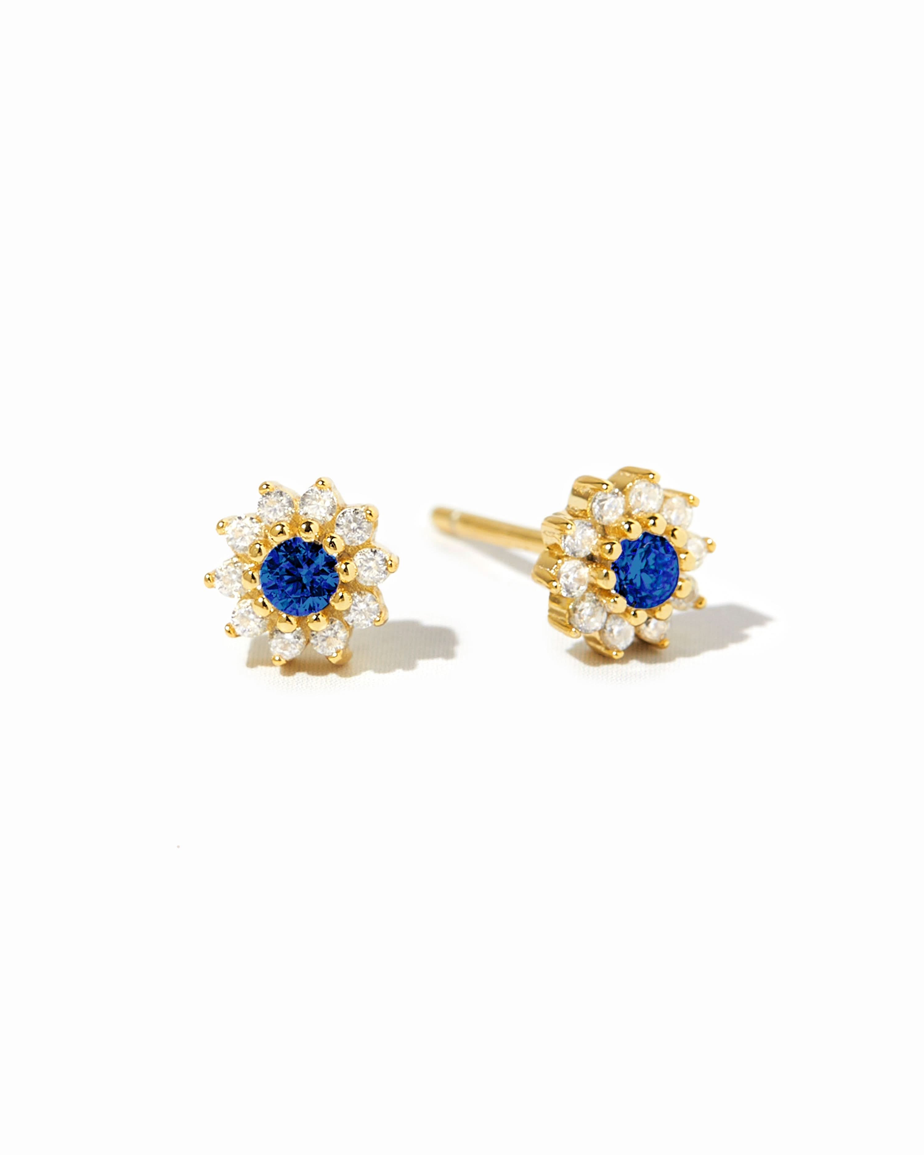 Dainty Flower Studs