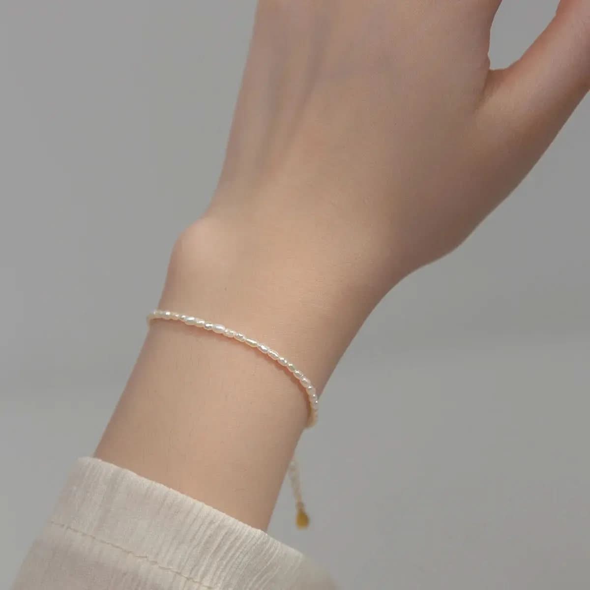 Tiny Pearl Bracelet
