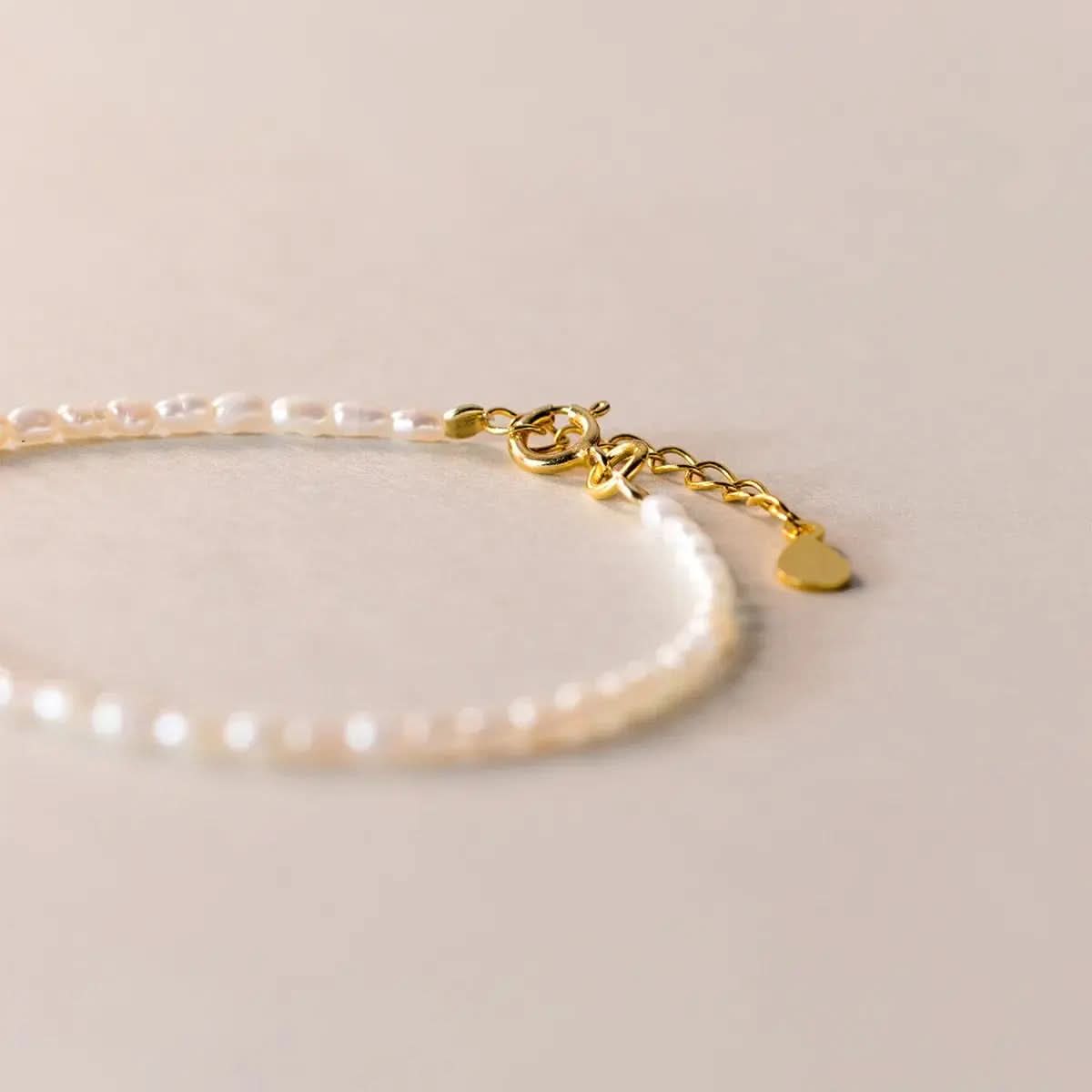 Tiny Pearl Bracelet
