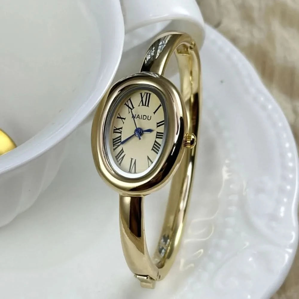 Naidu Oval Uhr Gold