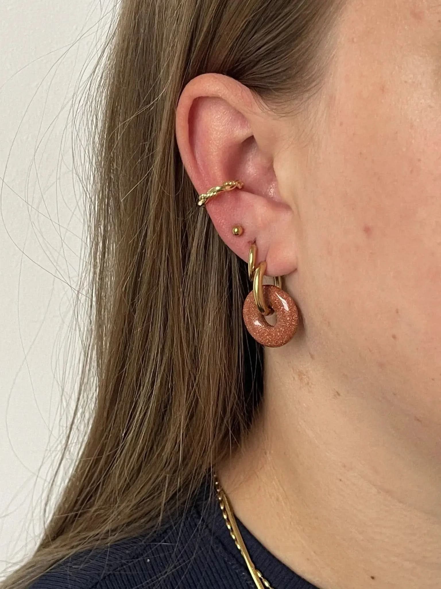 Aleida Earcuff