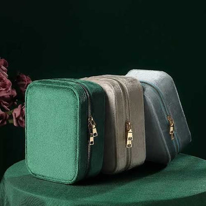 Ayuna Velvet Jewelry Case