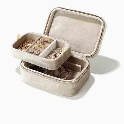 Ayuna Velvet Jewelry Case