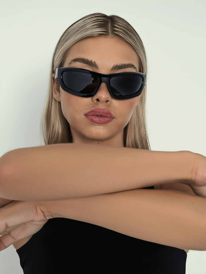 Margot - Black/Smoke